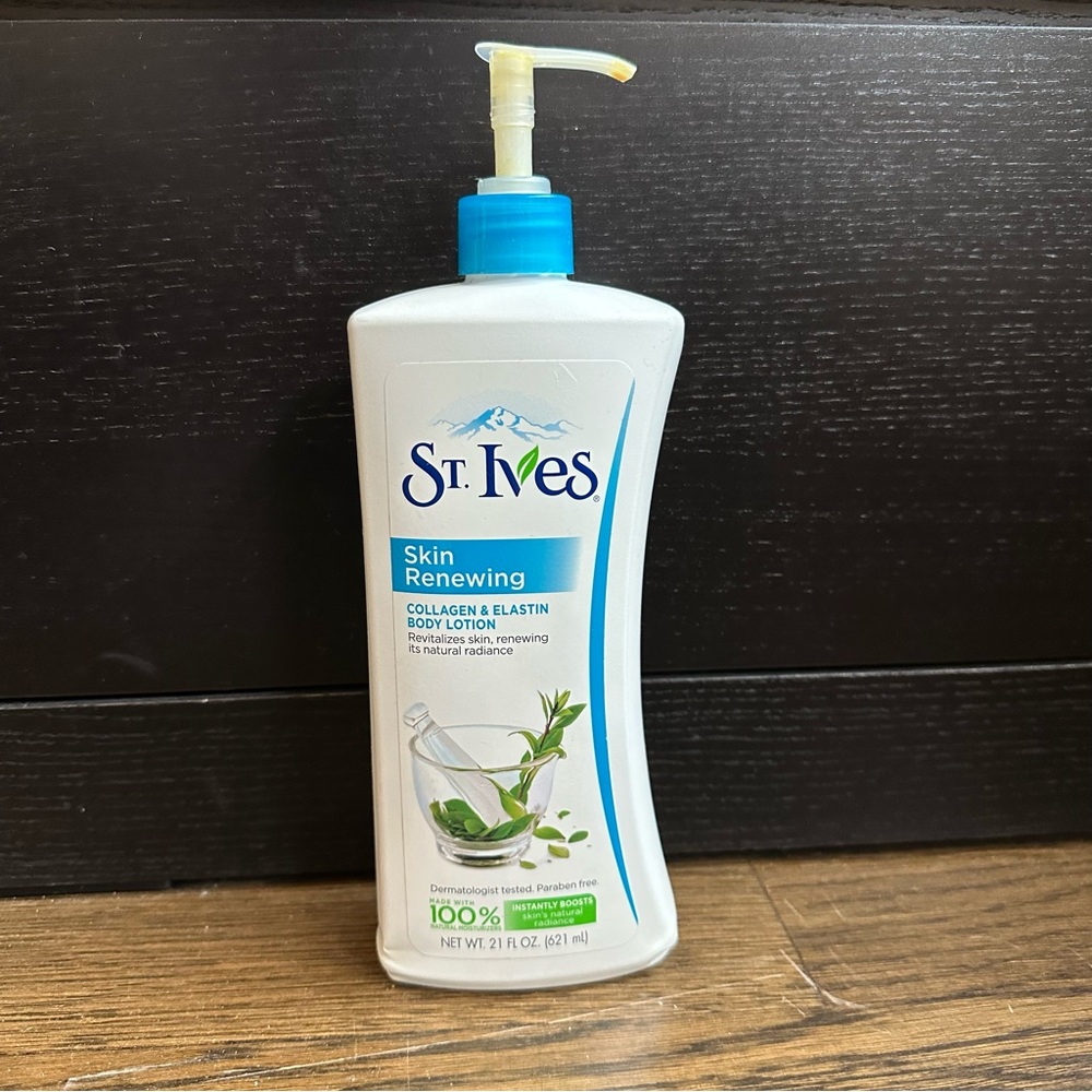 St. Ives SkinRenewing Lotion